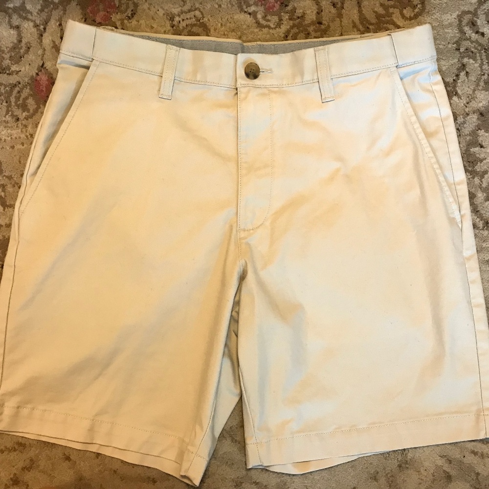 CROFT & BARROW Men's Khaki Shorts Size 33
